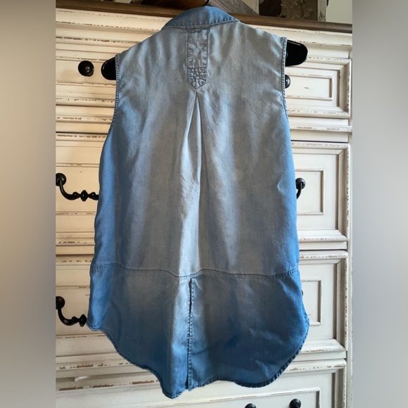 Zac & Rachel sleeveless button down tunic top in size Small - Picture 2 of 5